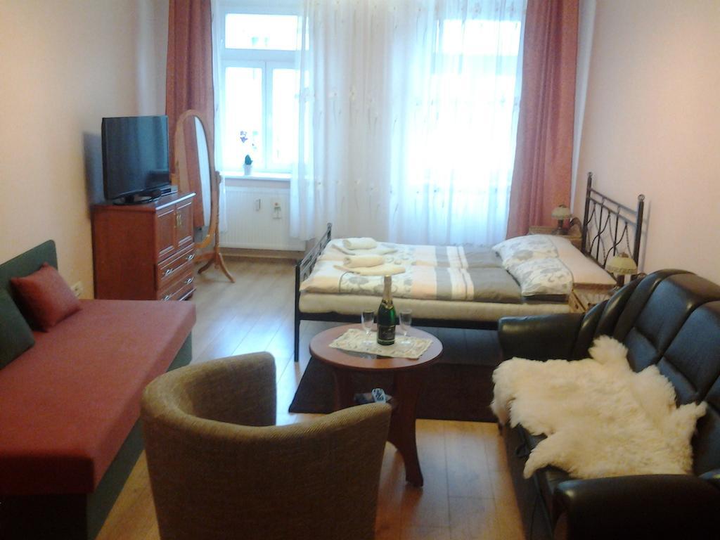 U Tri Jehnatek Karlovy Vary