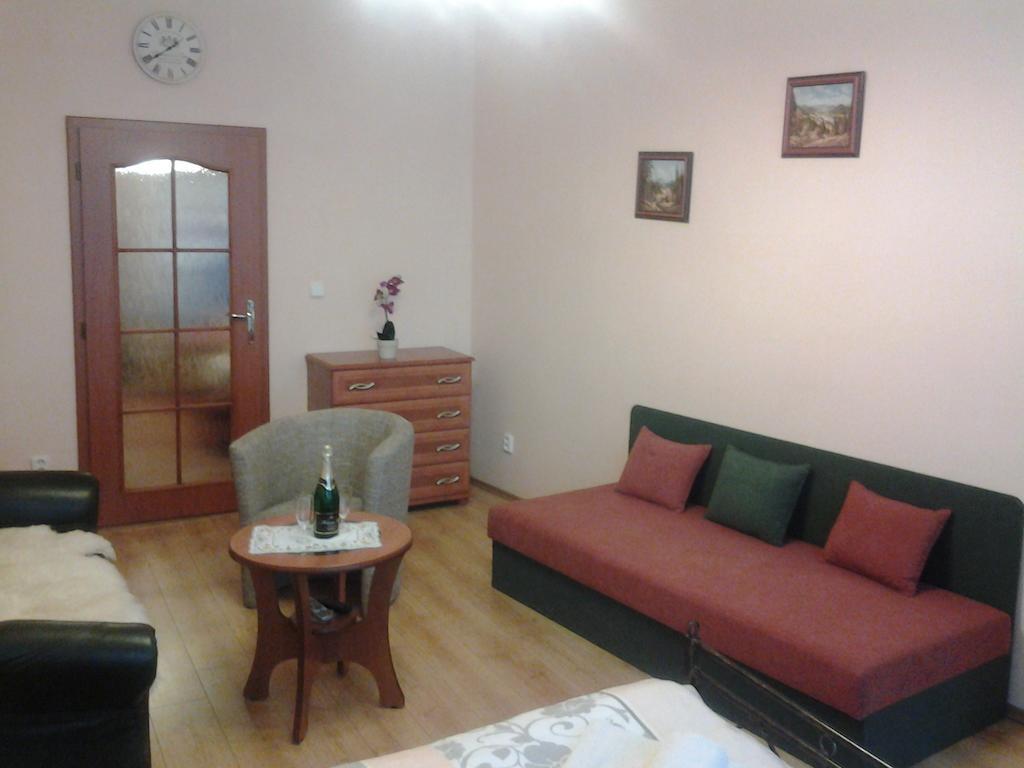 Apartment U Tri Jehnatek *