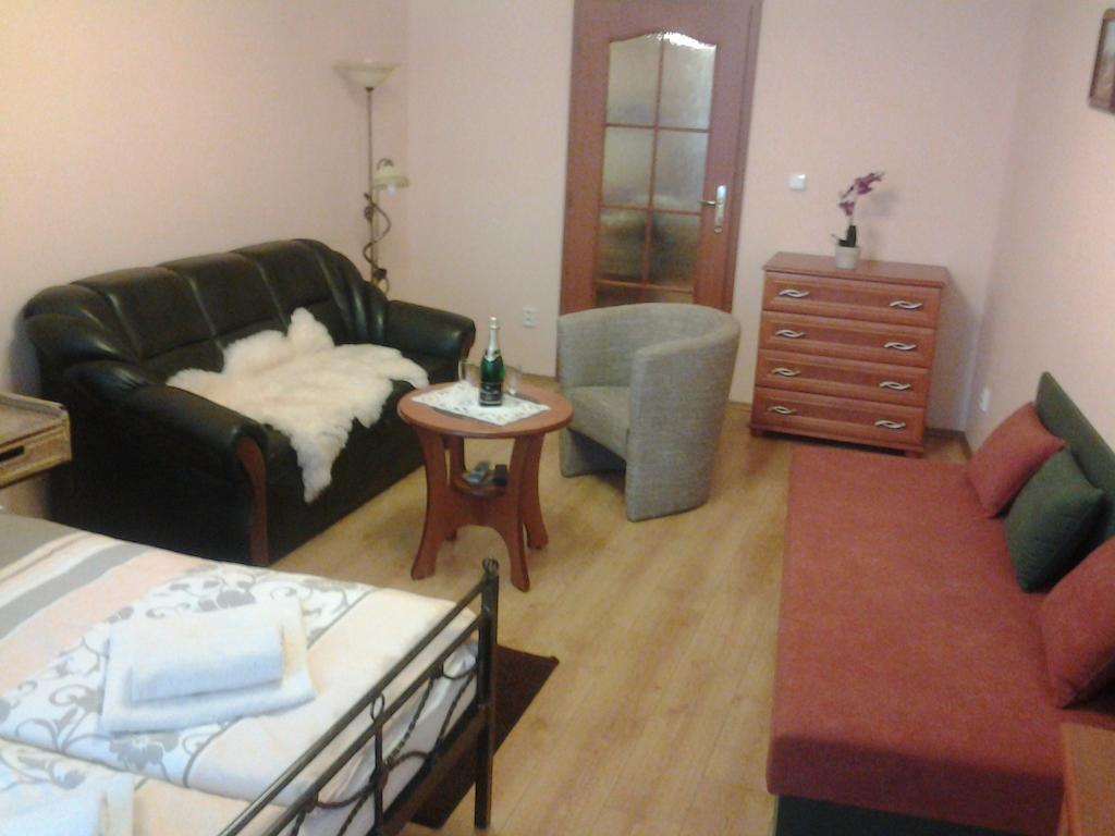 Apartment U Tri Jehnatek *
