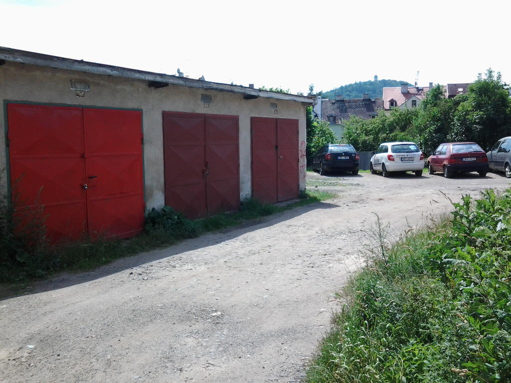 Apartment U Tri Jehnatek *