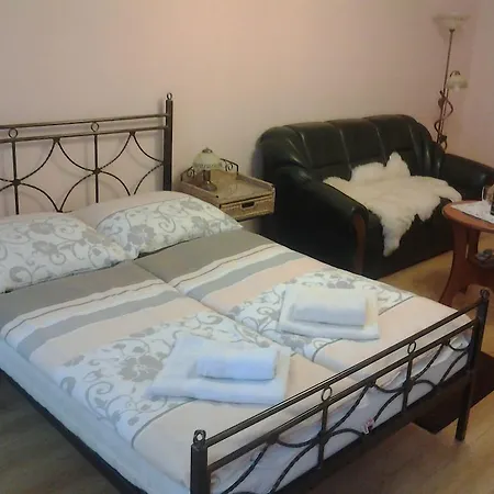 Apartamento U Tří jehňátek Karlovy Vary Habitación foto